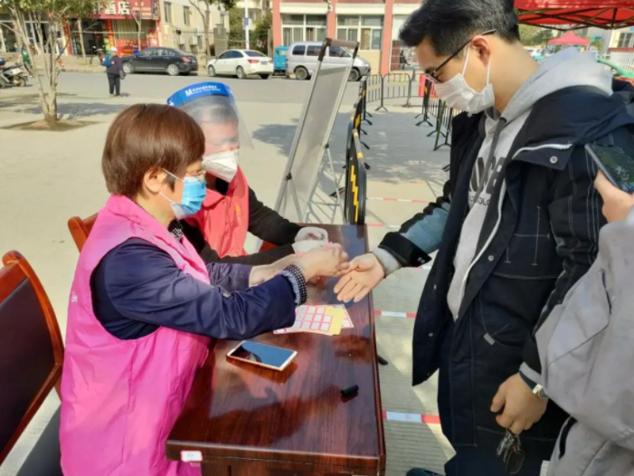 战“疫”有你_关爱有我_|_安庆市妇联深入疫情防控一线慰问 图8