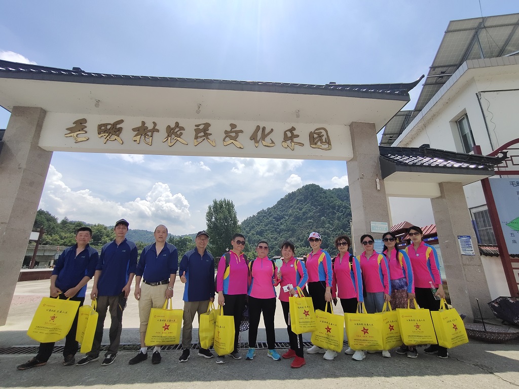 潜山市”走渠巡水 .公益毅行团” 潜山市”走渠巡水 .公益毅行团”