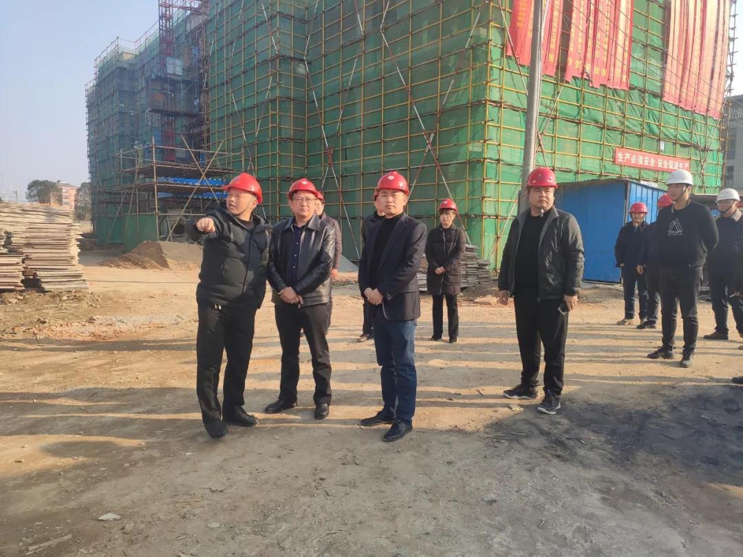 市委常委余永灿率队到中合产业园开展党的十九届五中全会精神宣讲_... 图1